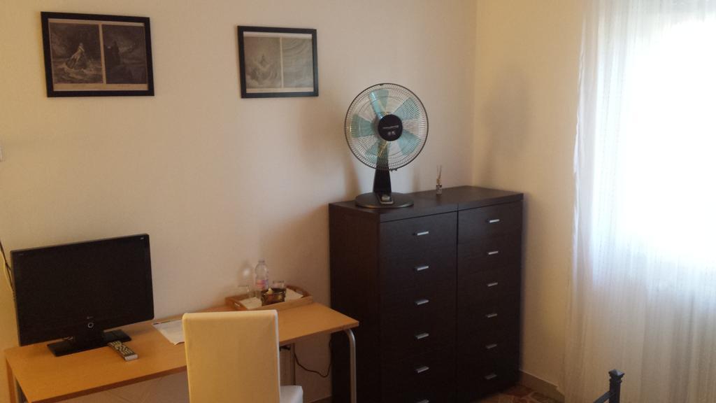 Bed and Breakfast Luci A San Siro Mailand Zimmer foto